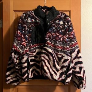 Free people pullover fleece. Size large.